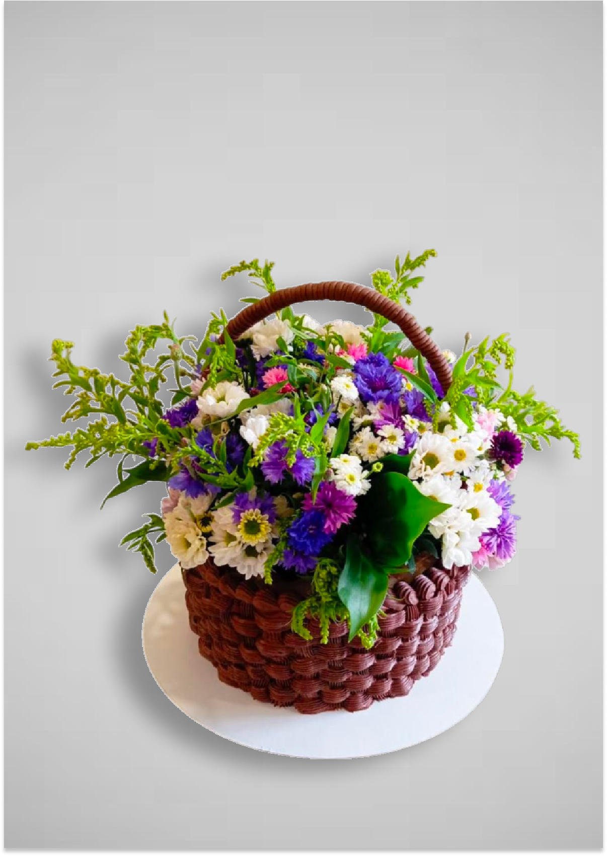 Корзина с живыми цветами